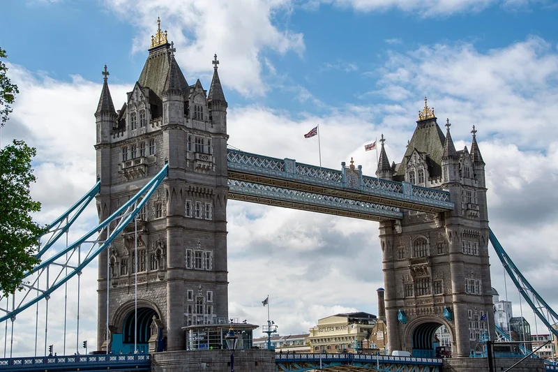 235 Jobs in London